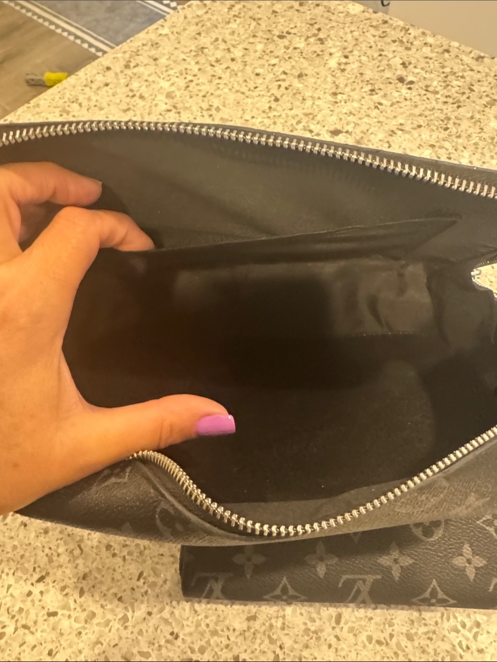 Source Unknown Black and Gray Monogram Crossbody Bag - Picture 5 of 6